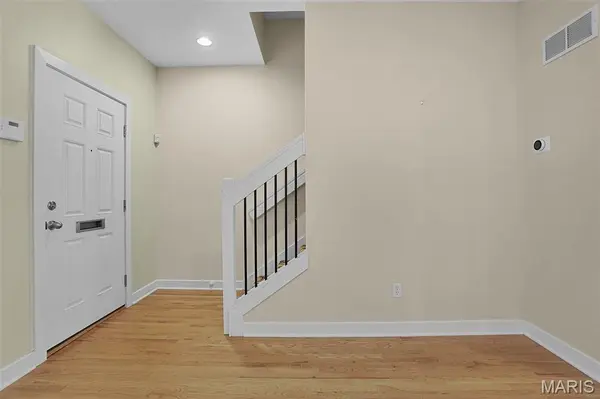 7707 Gannon AVE, St Louis, MO 63130