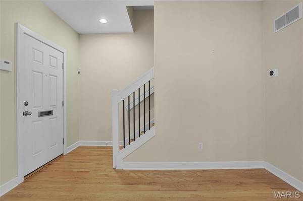7707 Gannon AVE, St Louis, MO 63130
