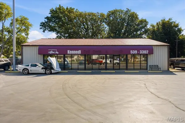 11 S State ST, Freeburg, IL 62243