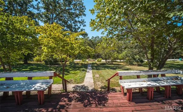 1168 Pawnee DR, Cuba, MO 65453