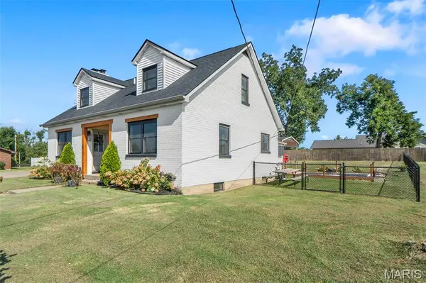 1240 Drury LN, Perryville, MO 63775