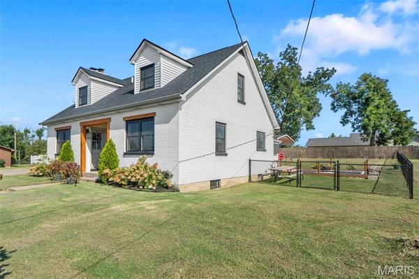 1240 Drury LN, Perryville, MO 63775