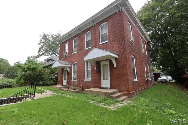 609 E C ST, Belleville, IL 62220