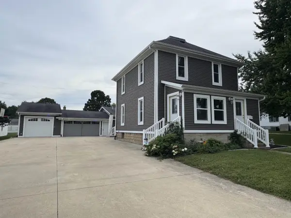 129 W Grand ST, Monticello, IA 52310