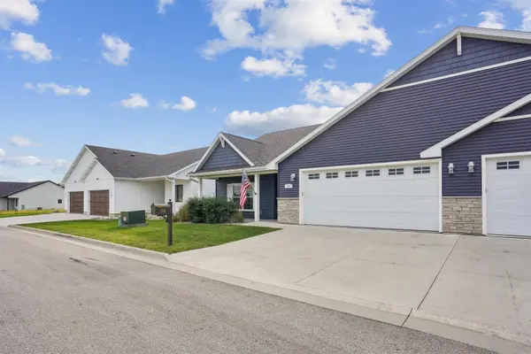104 Cathy Jean CT, Waterloo, IA 50701