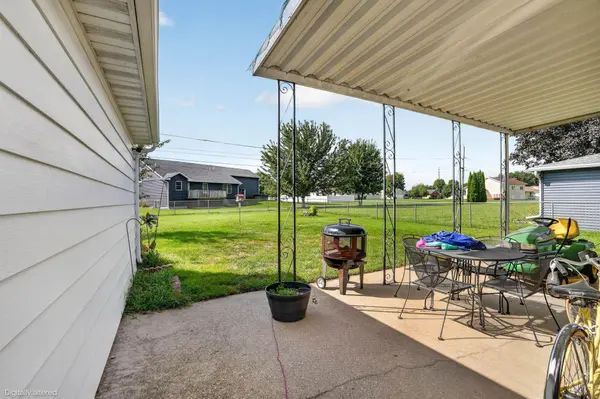 235 Elk Run ST, Elk Run Heights, IA 50707