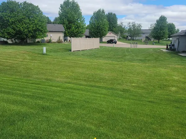 631 Beverly ST, Wanamingo, MN 55983