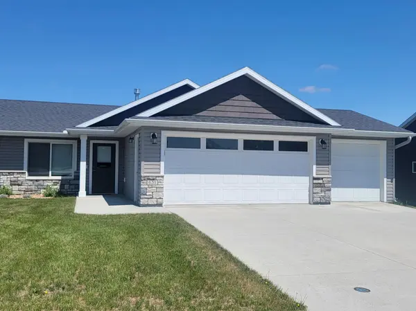 631 Beverly ST, Wanamingo, MN 55983