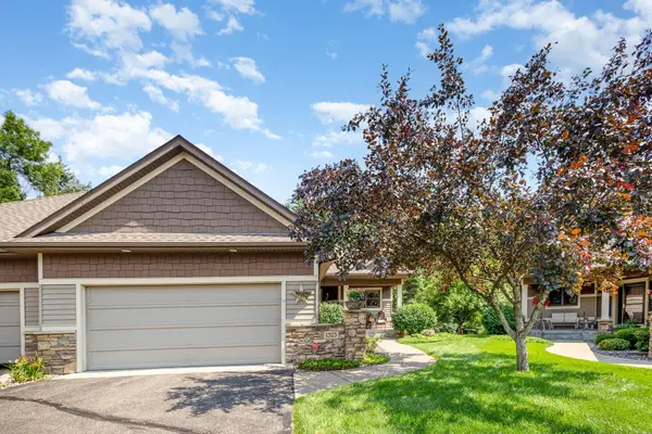 1323 Holly AVE N,  Oakdale,  MN 55128