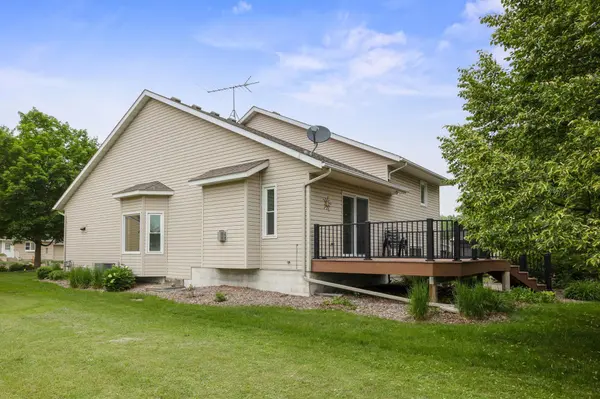 316 Lake AVE N, Silver Lake, MN 55381