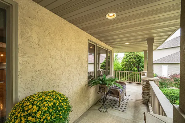 15353 Eagles RDG NW, Prior Lake, MN 55372