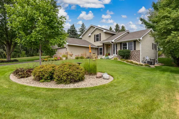 9005 Jensen AVE S, Cottage Grove, MN 55016