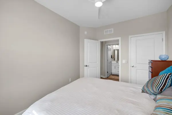 207 Liberty Heights DR, Chaska, MN 55318