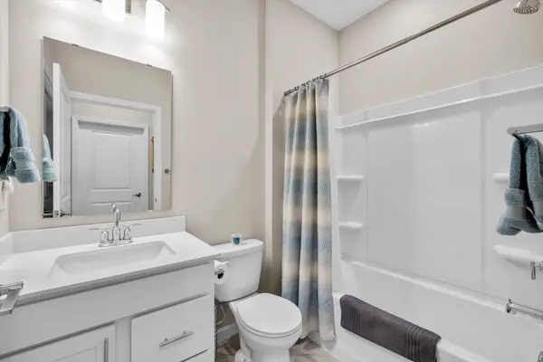207 Liberty Heights DR, Chaska, MN 55318