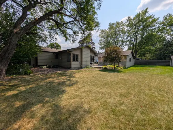 9073 Northwood CIR, New Hope, MN 55427