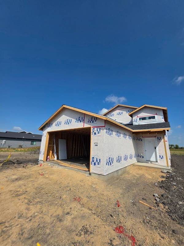 6731 66th AVE S, Horace, ND 58047