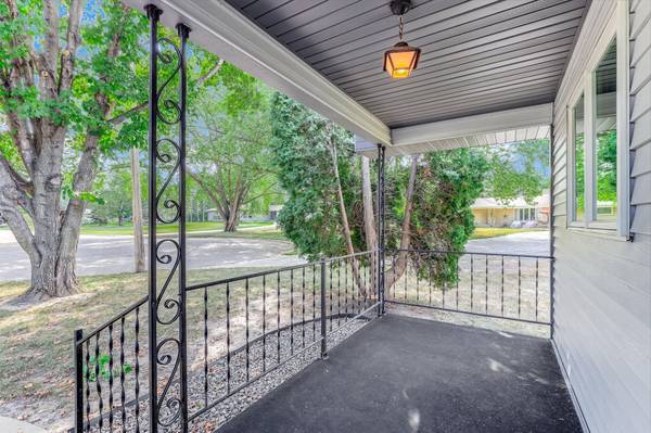 347 Spruce DR E, Annandale, MN 55302