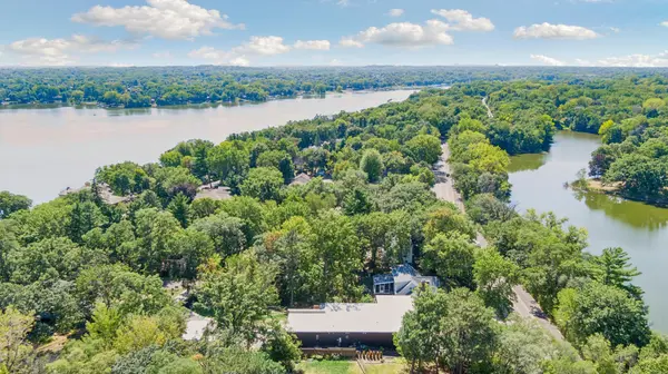 3318 W Owasso BLVD, Shoreview, MN 55126