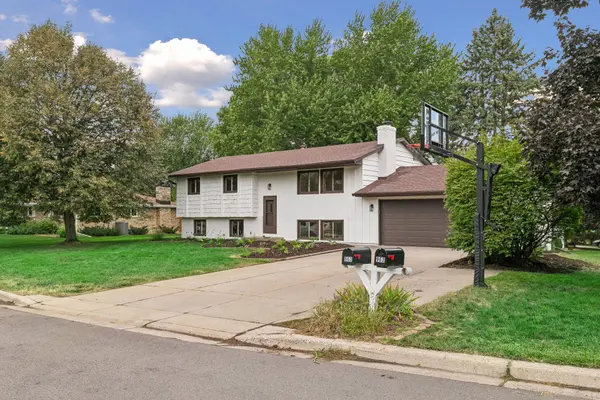 963 Marnie ST S, Maplewood, MN 55119