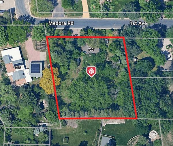 720 1st Ave, Mendota Heights, MN 55118