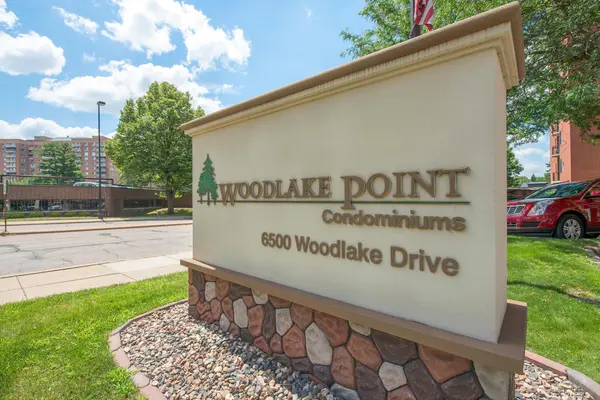 6500 Woodlake DR #906, Richfield, MN 55423