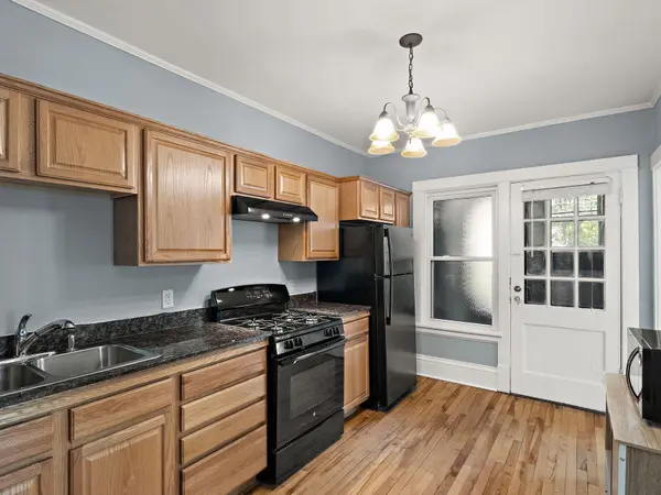 1521 Grand AVE, Saint Paul, MN 55105