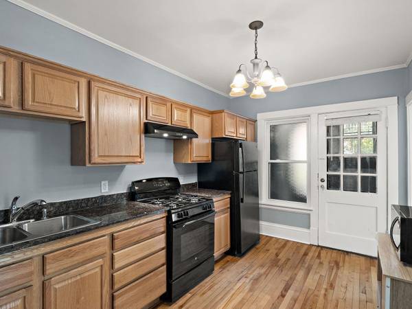 1521 Grand AVE, Saint Paul, MN 55105