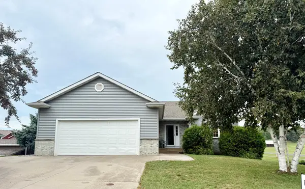 810 7th AVE SW, Pine Island, MN 55963