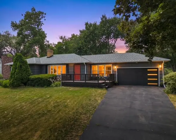 3662 Robin LN, Minnetonka, MN 55305