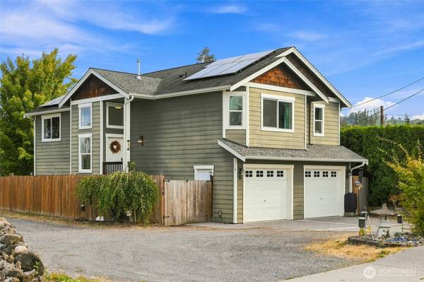 109 E Pioneer ST, Granite Falls, WA 98252