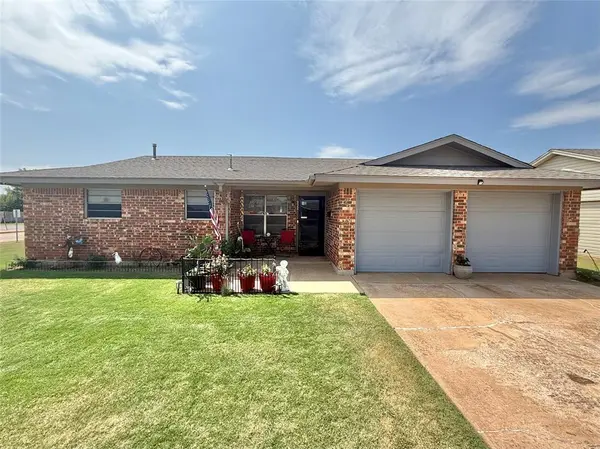 932 Hazel ST, Altus, OK 73521
