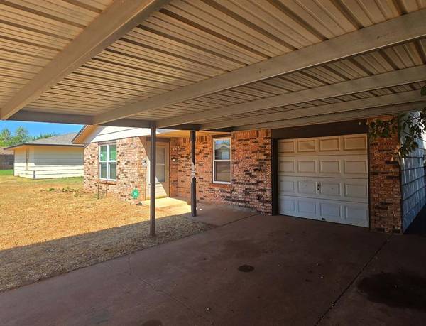 1605 SE 52nd ST, Oklahoma City, OK 73129