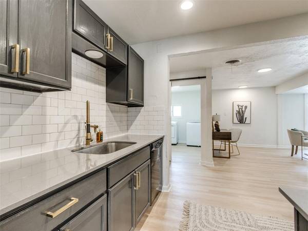 1412 Casady LN, Oklahoma City, OK 73120