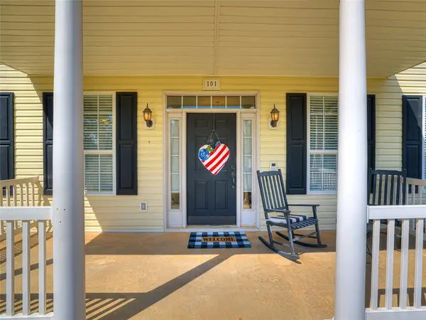 101 Chardonnay LN, Norman, OK 73071
