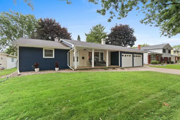 1222 ROYAL BLVD, Green Bay, WI 54303-4239