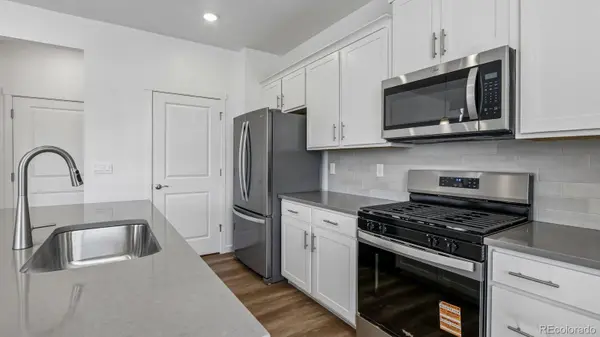 1251 Pinnacle AVE, Lochbuie, CO 80603