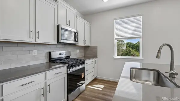 1251 Pinnacle AVE, Lochbuie, CO 80603