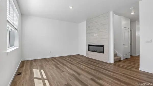 1251 Pinnacle AVE, Lochbuie, CO 80603