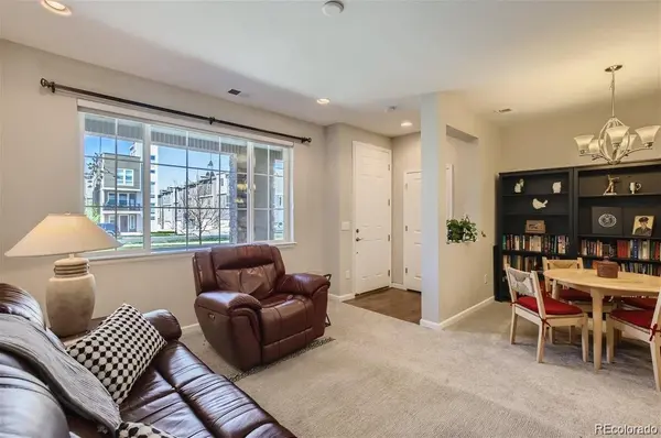 518 E Dry Creek PL, Littleton, CO 80122