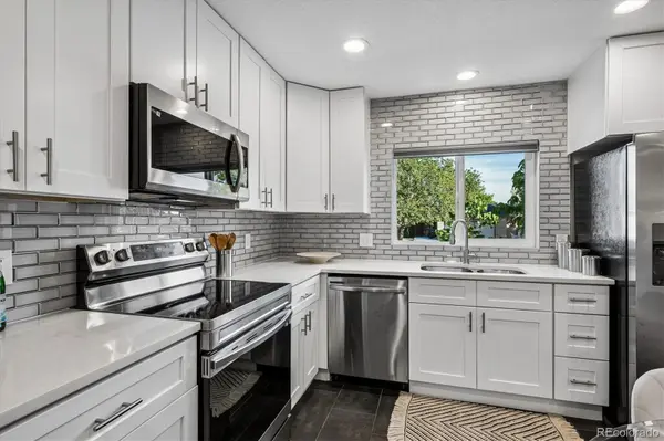 6158 W 75th DR, Arvada, CO 80003