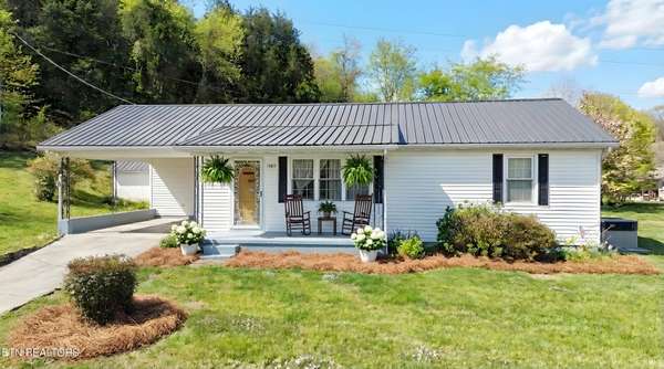 1585 Hill Road, Newport, TN 37821