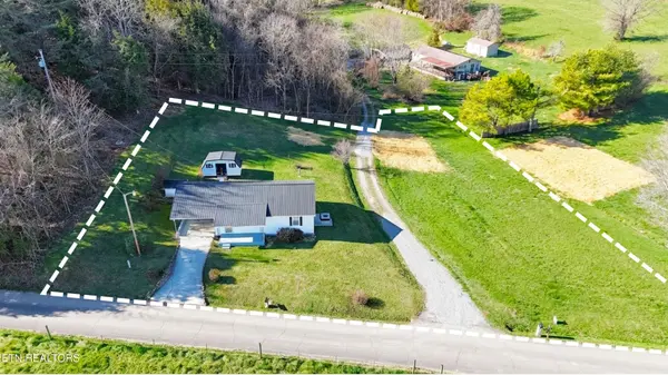 1585 Hill Road, Newport, TN 37821