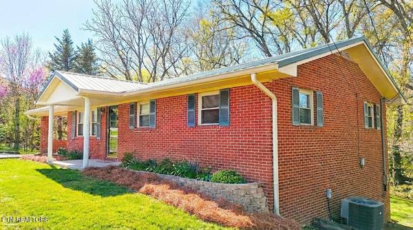 35 McDonald Rd, Midway, TN 37809