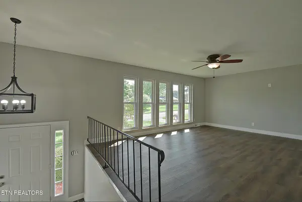 7704 Whitcomb Rd, Powell, TN 37849