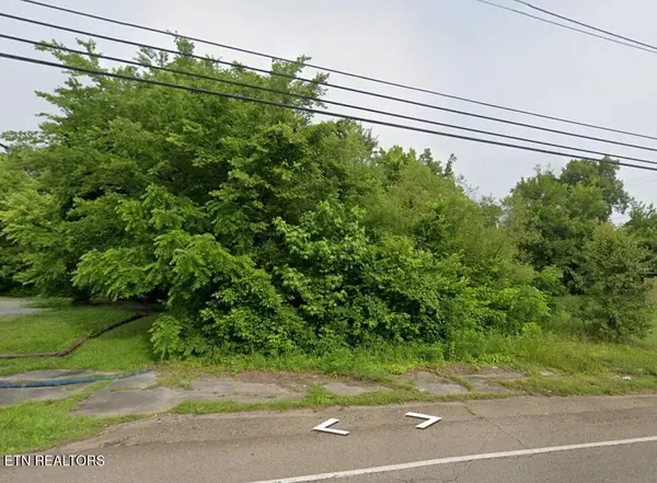 1313 Maryville Pike, Knoxville, TN 37920