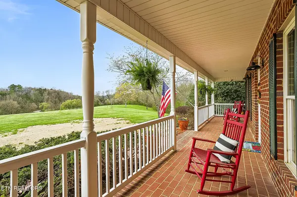 8660 Shackleford Lane, Strawberry Plains, TN 37871