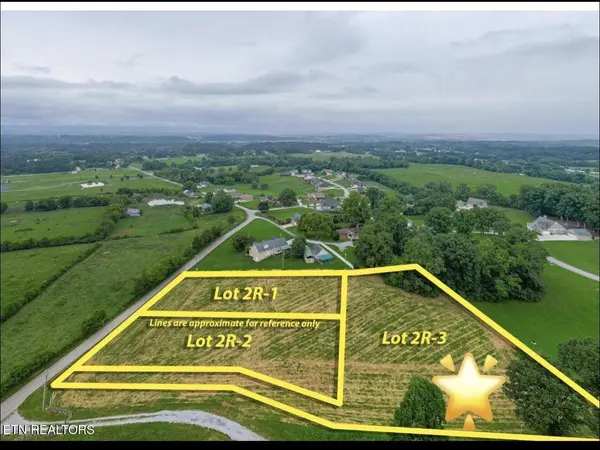 23 Walker Rd, Maryville, TN 37801
