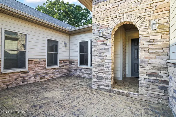 2005 River Mist Circle, New Market, TN 37820