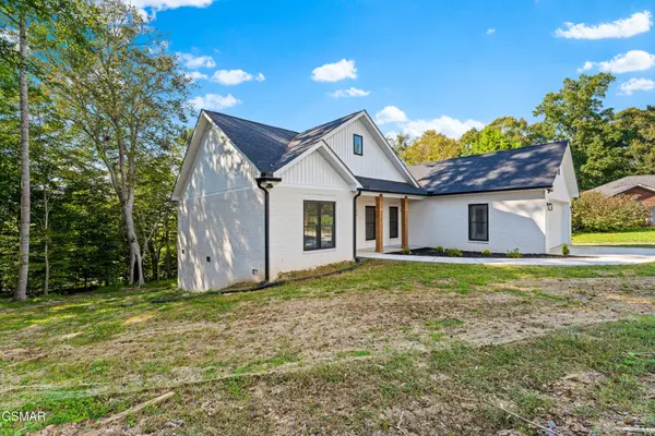 1430 Beechtop Lane, Kodak, TN 37764