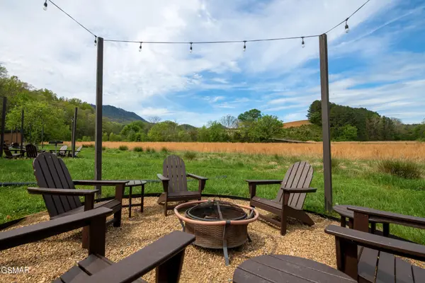 984 Goose Gap Road, Sevierville, TN 37876
